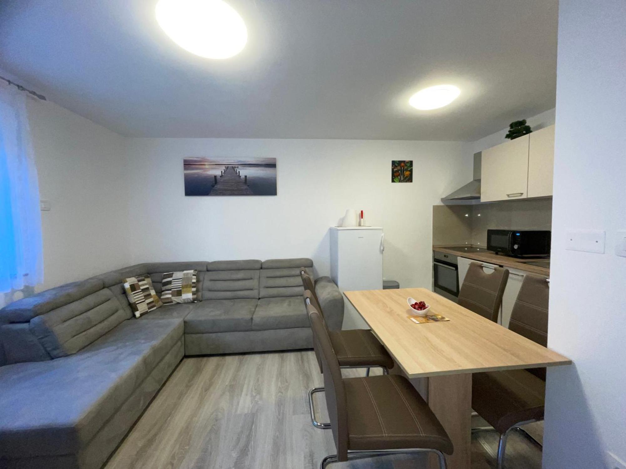 Apartma Dzana Zaga Exterior photo